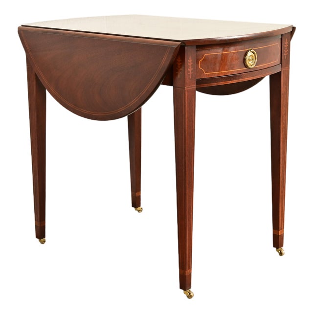 Baker Furniture Historic Charleston Georgian Inlaid Flame Mahogany Drop Leaf Pembroke Side Table For Sale