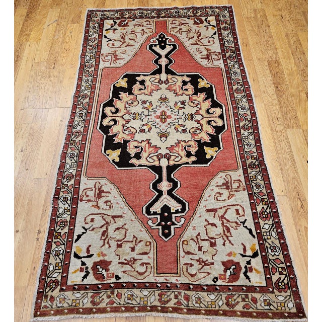 Vintage Turkish Oushak Area Rug, Handwoven Wool, 1920s Cream & Pink, 5' x 8' For Sale - Image 9 of 17