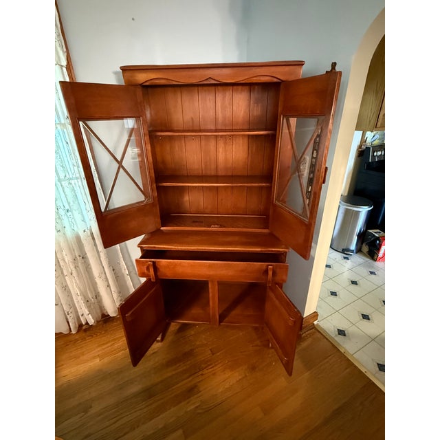 Mid 20th Century Mid 20th Century Cushman Colonial Creations China Cabinet No. 6024, Herman deVries Modern Rustic For Sale - Image 5 of 9