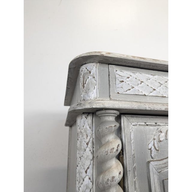 Gray Louis XIII Buffet with Twisted Columns in Grey Oak For Sale - Image 8 of 11