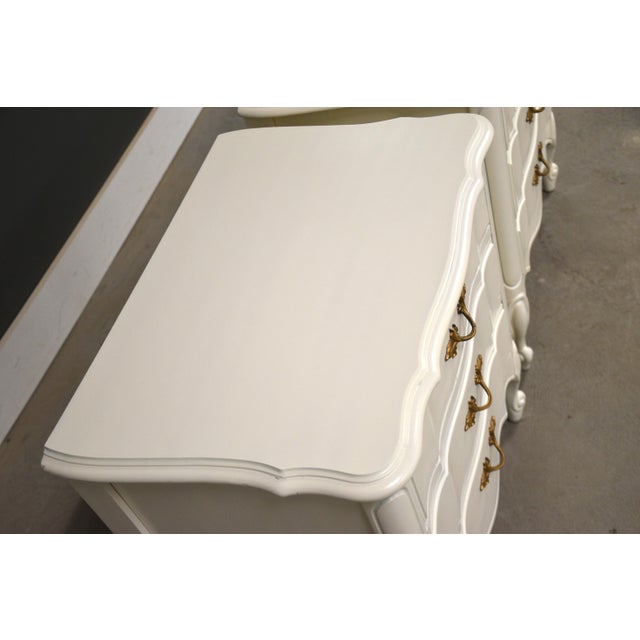 1960s White French Provincial Nightstands by Dixie - A Pair For Sale In Boston - Image 6 of 10