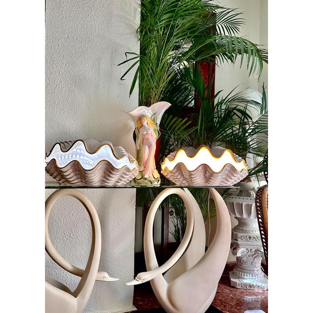 1960s Pearly Glazed Ceramic Lamps in the shape of a Shell by Bon Día, 1960s, Set of 2 For Sale - Image 5 of 18