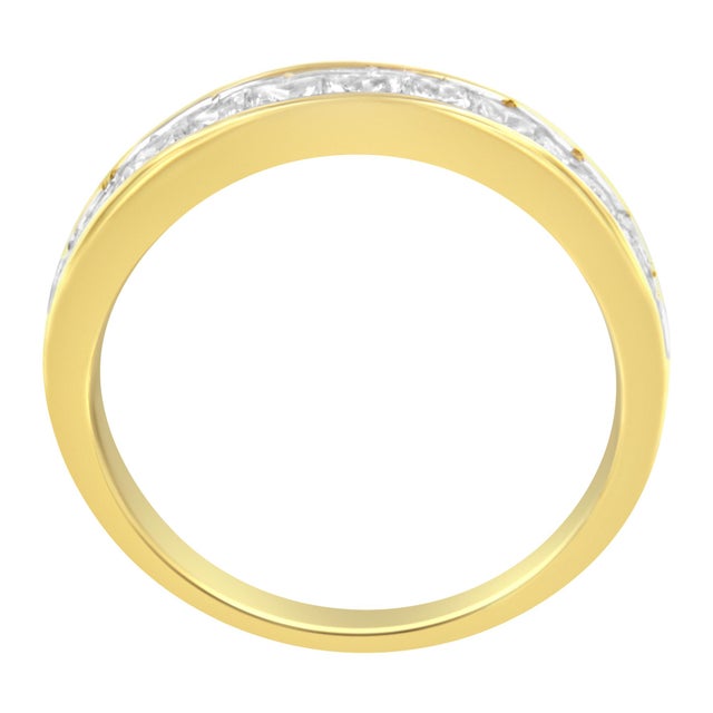 Haus of Brilliance 14KT Yellow Gold Diamond Channel Band Ring (1 cttw, H-I Color, SI2-I1 Clarity) For Sale - Image 4 of 6