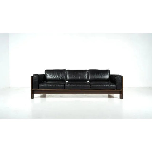 Bastiano Sofa in Leather and Wood by Tobia Scarpa for Knoll, 1960 For Sale - Image 12 of 18