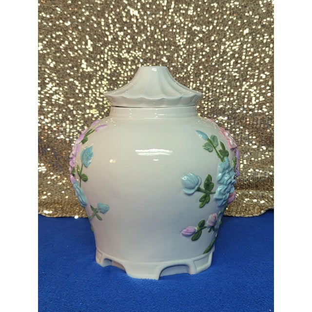Chinoiserie Vintage Bil-Mar 1979 Signed Pagoda Vase With Lid For Sale - Image 3 of 18