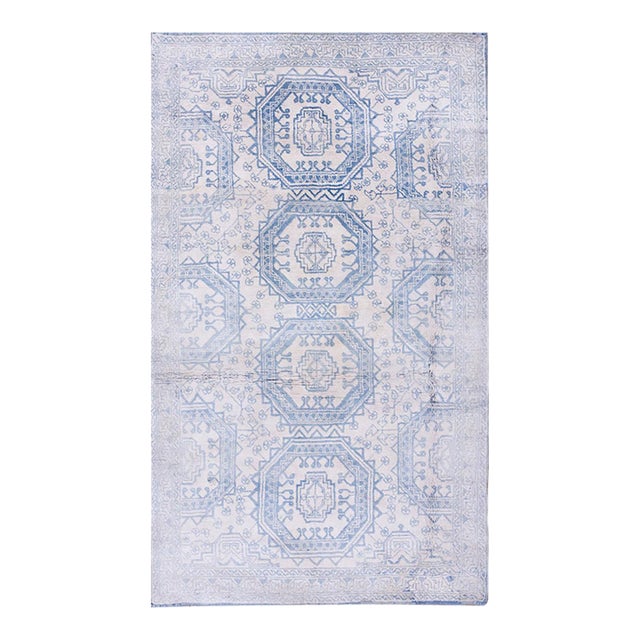 1920s White Blue Hexagonal Antique Indian Agra Cotton Rug 4' X 6'8" Handknotted Wool Carpet For Sale