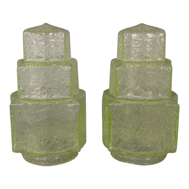 1920s Pair of Pyramiding Lime Green Art Deco 4" Fitter Glass Shades, Art Deco For Sale