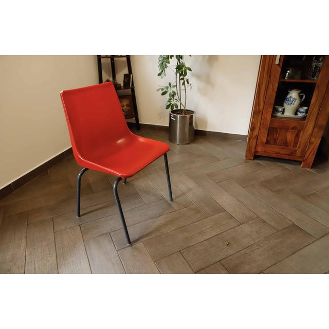 Gray Set of Red Plastic Chairs with Metal Frame, 1980s For Sale - Image 8 of 9