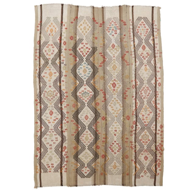 Textile Mid 20th Century Embroidered Vintage Turkish Kilim Rug For Sale - Image 7 of 7