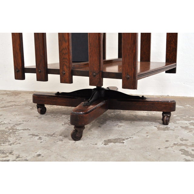 Antique Revolving Bookcase in Oak with Top, 1900s For Sale - Image 5 of 17
