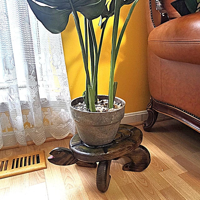 Vintage Hand-Carved Wooden Turtle Stool by e.b. Lovett For Sale - Image 4 of 18