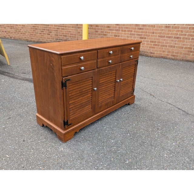 Mid-Century Modern Vintage Ethan Allen Baumritter Heirloom Nutmeg Maple Console Sideboard Credenza For Sale - Image 3 of 12