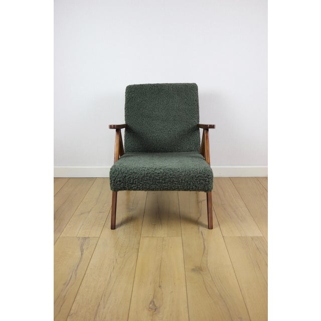 Vintage B-310 VAR Lounge Chair in Green Olive Bouclé Lamb, 1970s For Sale - Image 4 of 13