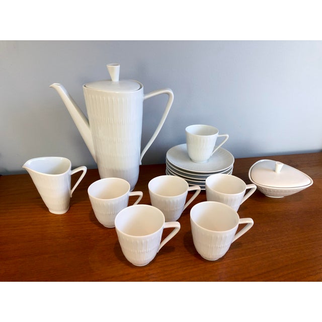 Vintage 1950s Hans Achtziger for Hutschenreuther Selb Demitasse Coffee Set- 15 Pieces For Sale - Image 4 of 9