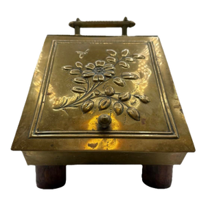 Antique Late Victorian English Brass Coal Scuttle With Embossed Floral & Bee Motif
