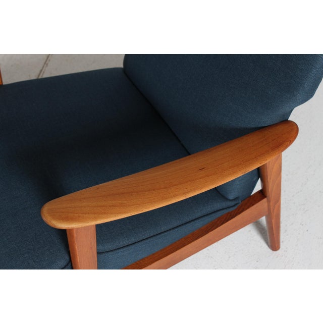 Danish Easy Chairs in Beech and Blue Fabric by Fritz Hansen, 1950-1960, Set of 2 For Sale - Image 9 of 15