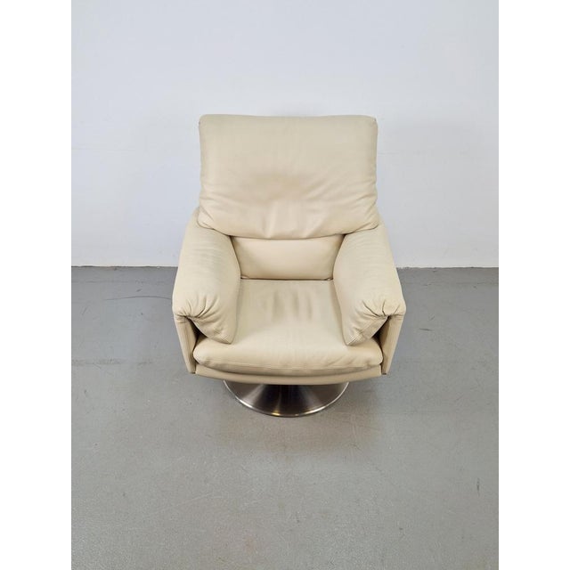 Leolux Cece Swivel Chair in Leather from Leolux For Sale - Image 4 of 18