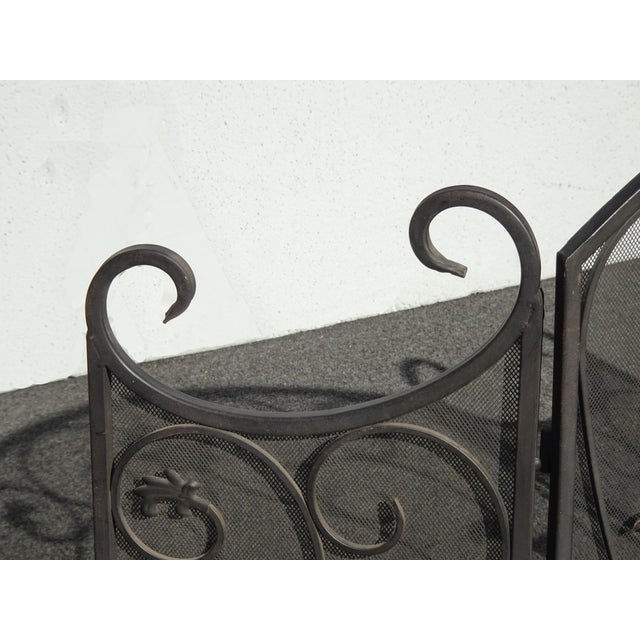 Vintage Black Fireplace Screen W Mesh Backing & Leaf Decor - French Country For Sale - Image 9 of 17