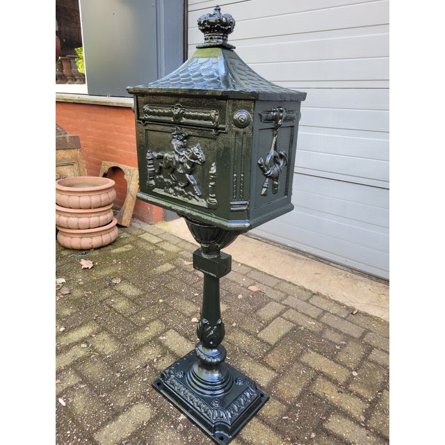 Cast Iron English Mailbox Letterbox on Leg Green, in Flawless conditions. Designed from 2000