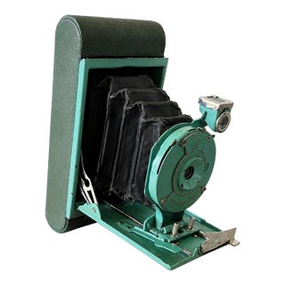 Vintage 1930s Art Deco Green Kodak Rainbow Hawk-Eye Folding Pocket Camera For Sale