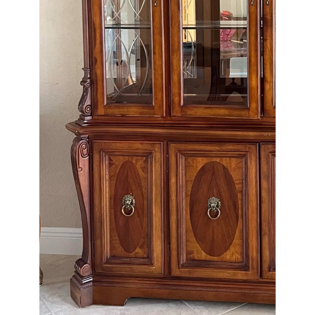 Universal Furniture Traditional Chippendale Style China Cabinet Breakfront Curio Display For Sale - Image 4 of 5