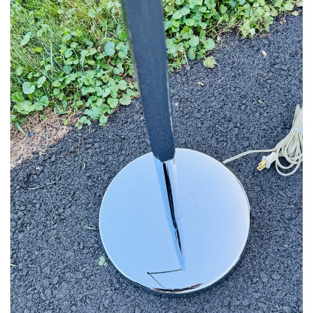 Vintage 1970s Chrome Floor Lamp With Extendable Arm For Sale - Image 4 of 7