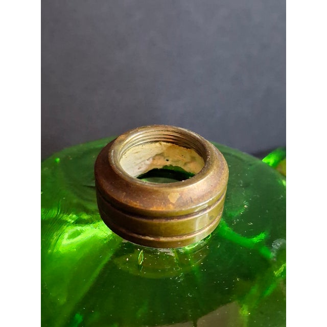 Vintage Hollywood Regency l.e. Smith Emerald Green Moon & Star Glass Finger Oil Lamp Brass Burner Chimney For Sale - Image 4 of 18