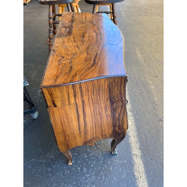 Rococo Vintage 20th Century Italian Olivewood Bombé Commode – Louis XV Style For Sale - Image 3 of 6