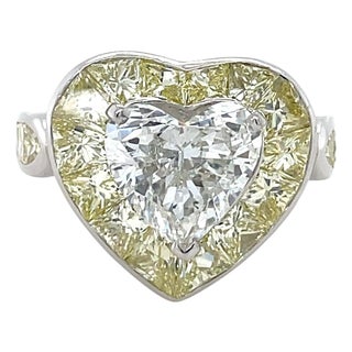Oscar Heyman, 3.15 Carats Heart Diamond and Yellow Diamond Engagement Ring, Size 7.5 For Sale