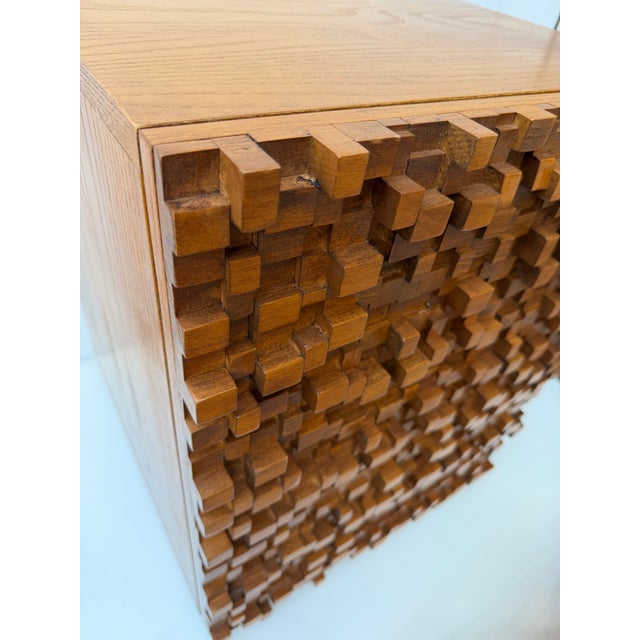 2020s Contemporary Pair of Wood Marquetry Cube Bedside Tables. Italy For Sale - Image 5 of 17