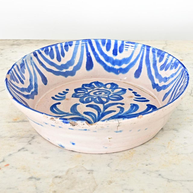 Spanish Spanish 19th Century Fajalauza Bowl from Granada For Sale - Image 3 of 6