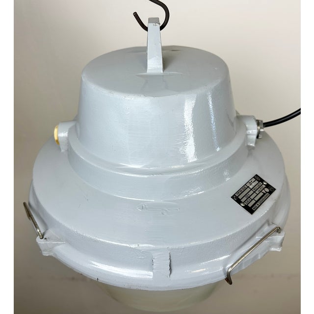 Industrial Grey Cast Aluminium Pendant Lamp from Elektrosvit, 1980s For Sale - Image 6 of 18