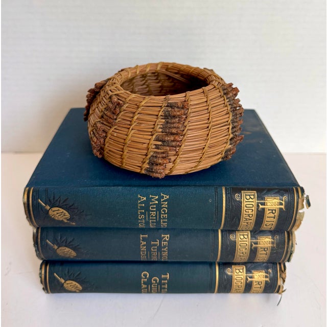 1970s Native American Folk Art Handwoven Pine Needle Trinket Basket With Turquoise Accent For Sale - Image 5 of 7
