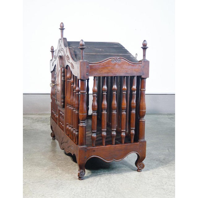 Walnut Bread Maker, 19th Century For Sale - Image 4 of 8