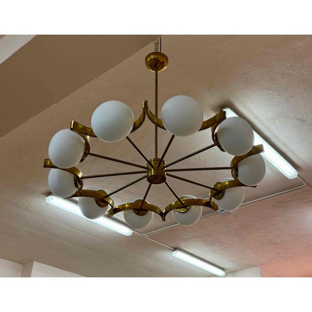 Italian Murano Glass Chandelier with 10 White Spheres and Radial Brass Structure, 2000s For Sale - Image 9 of 13