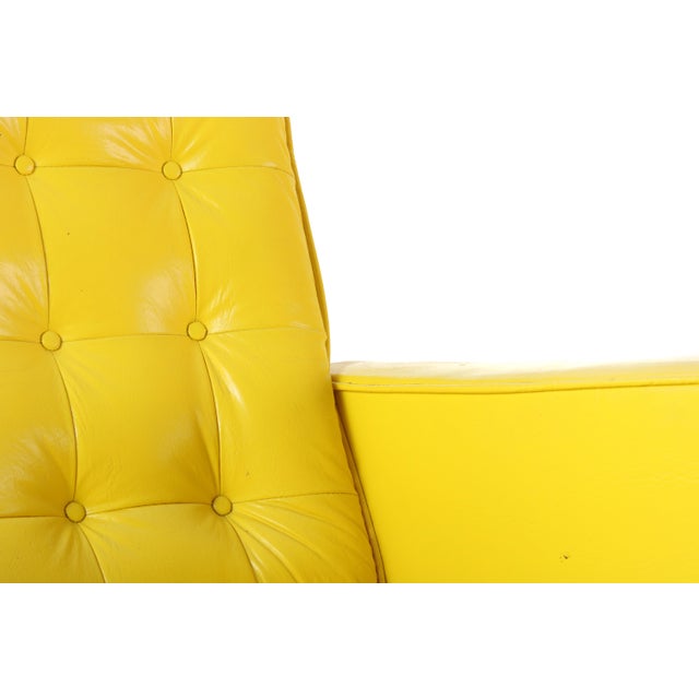 1950s Swivel Lounge Chairs by Vincent Cafiero for Knoll in Yellow - a Pair For Sale In Orlando - Image 6 of 7