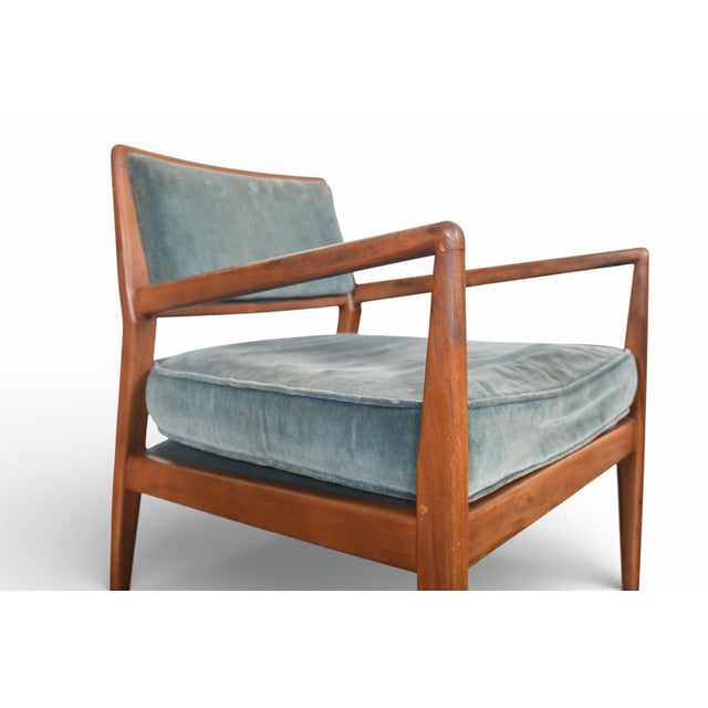 Mid-Century Modern Pair of American Walnut Lounge Chairs, 1960s For Sale - Image 3 of 9