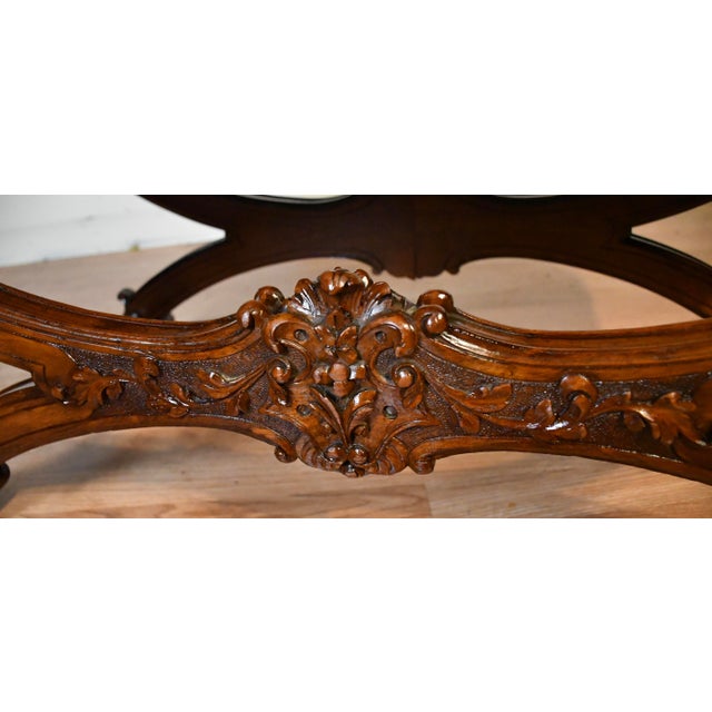 1900s Antique French Louis XV Carved Walnut Spring-Seat Window Bench / New Upholstery For Sale - Image 9 of 13