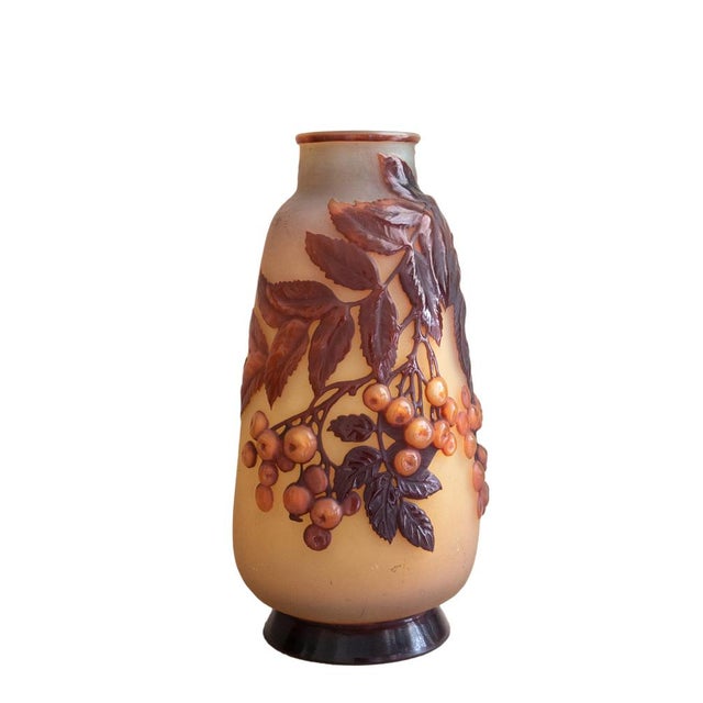 Art Nouveau Glass Cherries Souffle Cameo Vase by Emile Gallé, 1915 For Sale - Image 5 of 9