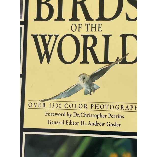 Coffee Book the Photographic Guide Birds of the World For Sale In Miami - Image 6 of 10