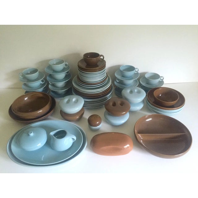 This 82 piece set of vintage Mid Century Modern Russel Wright Iroquois ice blue & nutmeg brown ceramic dinnerware is an...