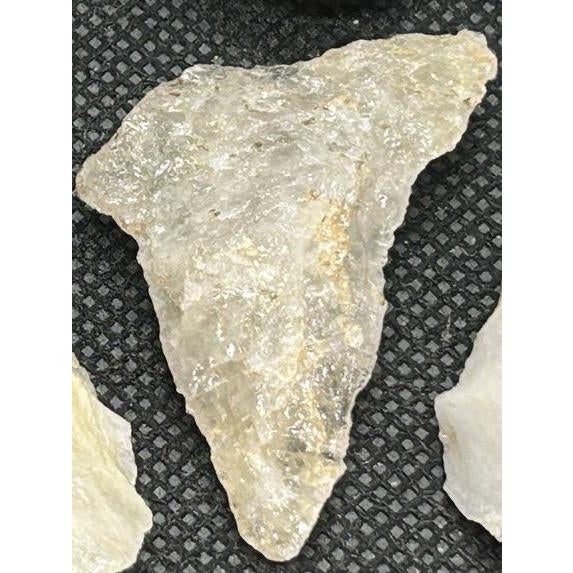 White Collection of 10 Antique Connecticut River Valley Quartz Points & Scrapers — Museum Cataloged For Sale - Image 8 of 15