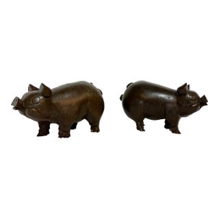 1990s Pair of Bronze Pigs by R. Harper Stylish Piggies Bookends or Just Friends. For Sale