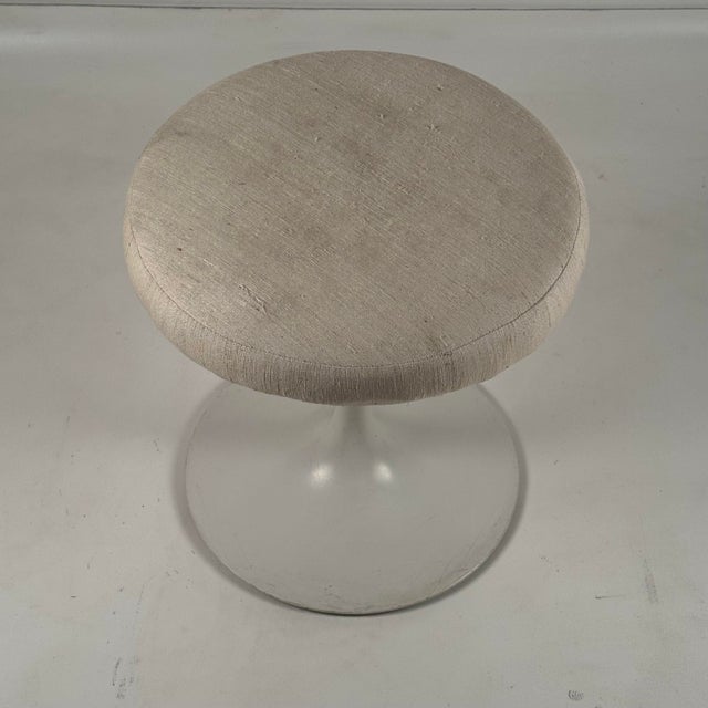 1960s Classic Original Tulip Stool Attributed to Eero Saarinen for Knoll For Sale In Los Angeles - Image 6 of 6