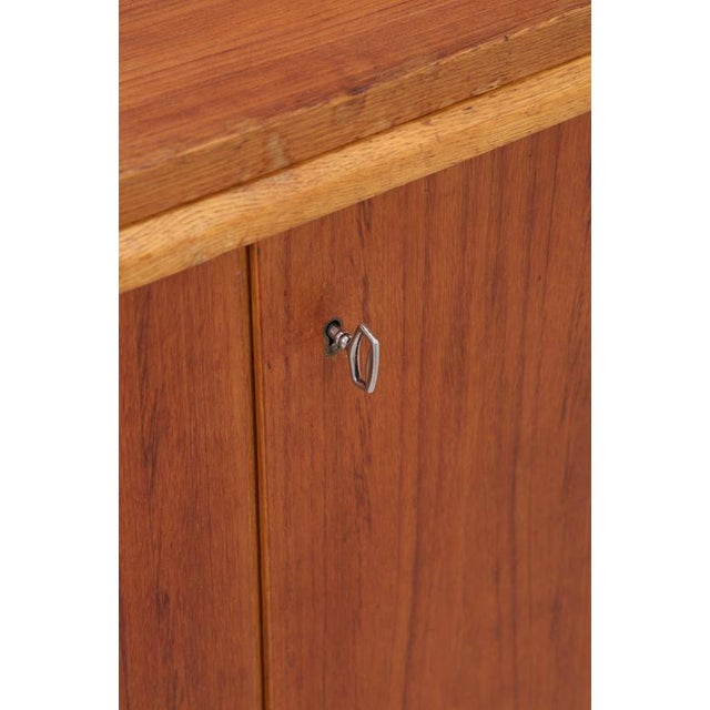 Mid-Century Teak Bookcase with Drawers For Sale - Image 13 of 17