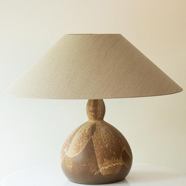 1970s Brown Ceramic Table Lamp with Lampshade attributed to R. Houben, 1970s For Sale - Image 5 of 7