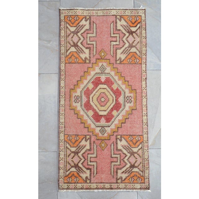 Pink 1970s Entryway Rug, Bath Mat, Kitchen Decor, Small Rug, Turkish Rug, Doormat 1'6" X 3'1" For Sale - Image 8 of 12