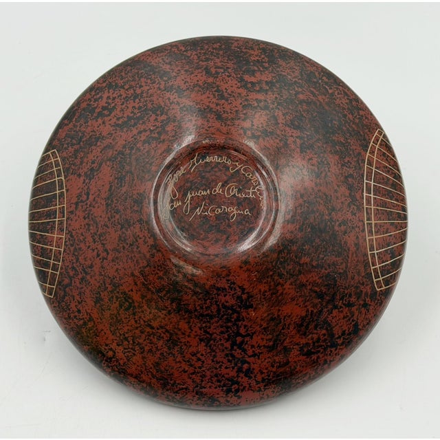 Nicaraguan Carved Hummingbird Studio Art Pottery Vessel by Jose Guerrero For Sale - Image 13 of 16