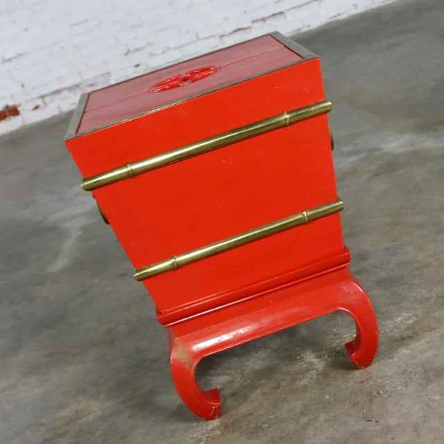 Metal Vintage Asian Accent Table Removable Ice Chest Chinese Red Lacquer and Brass on Hoof Foot Base For Sale - Image 7 of 14