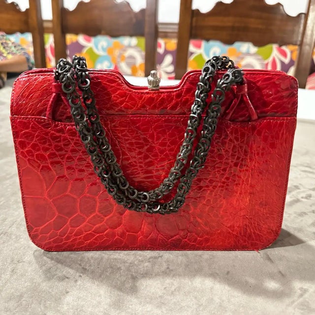 1980s Vintage Red Leather and Black Painted Metal Chain Italian Evening Bag For Sale - Image 9 of 10